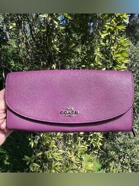 COACH VINTAGE Envelope Wallet Purple Leather with Silver Hardware AUTHENTIC